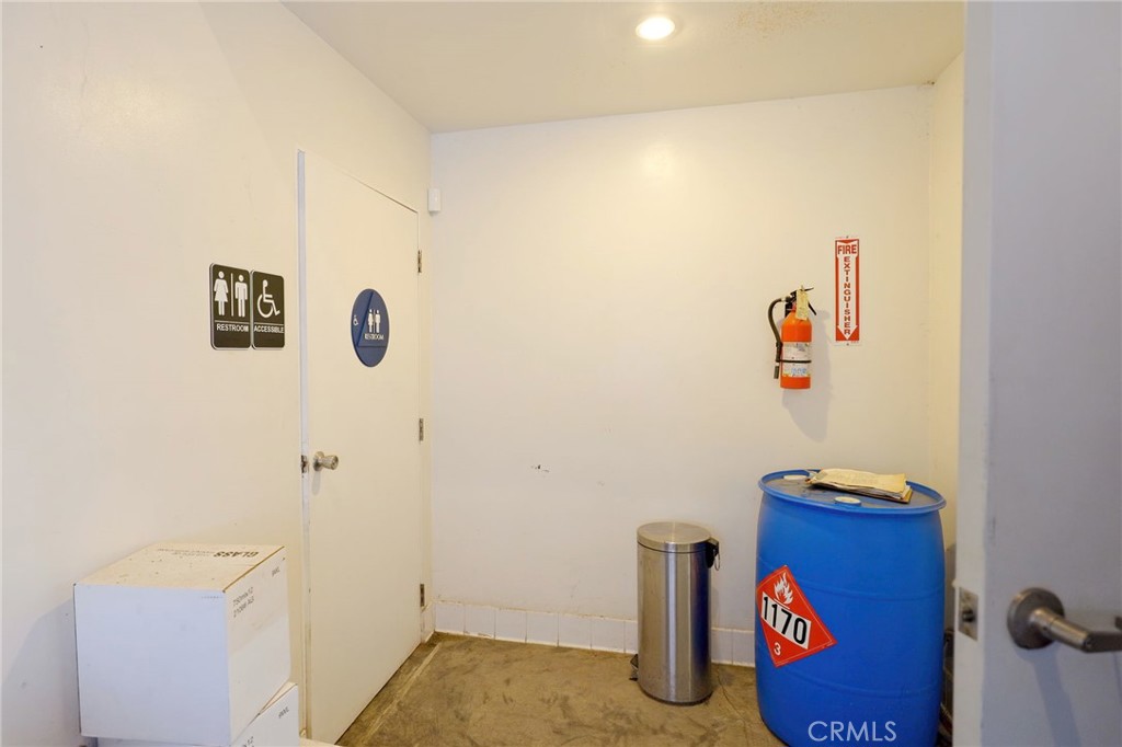 10262 Sierra Highway Property Photo 53