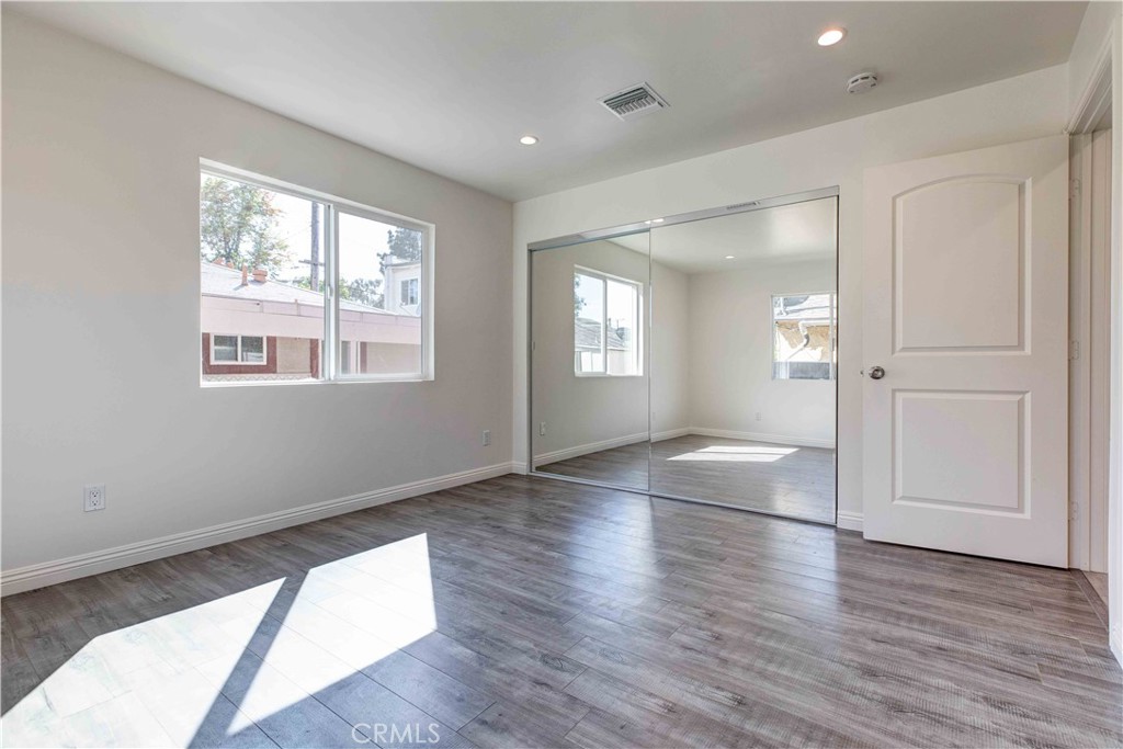 8812 Laurel Canyon Boulevard Property Photo 12