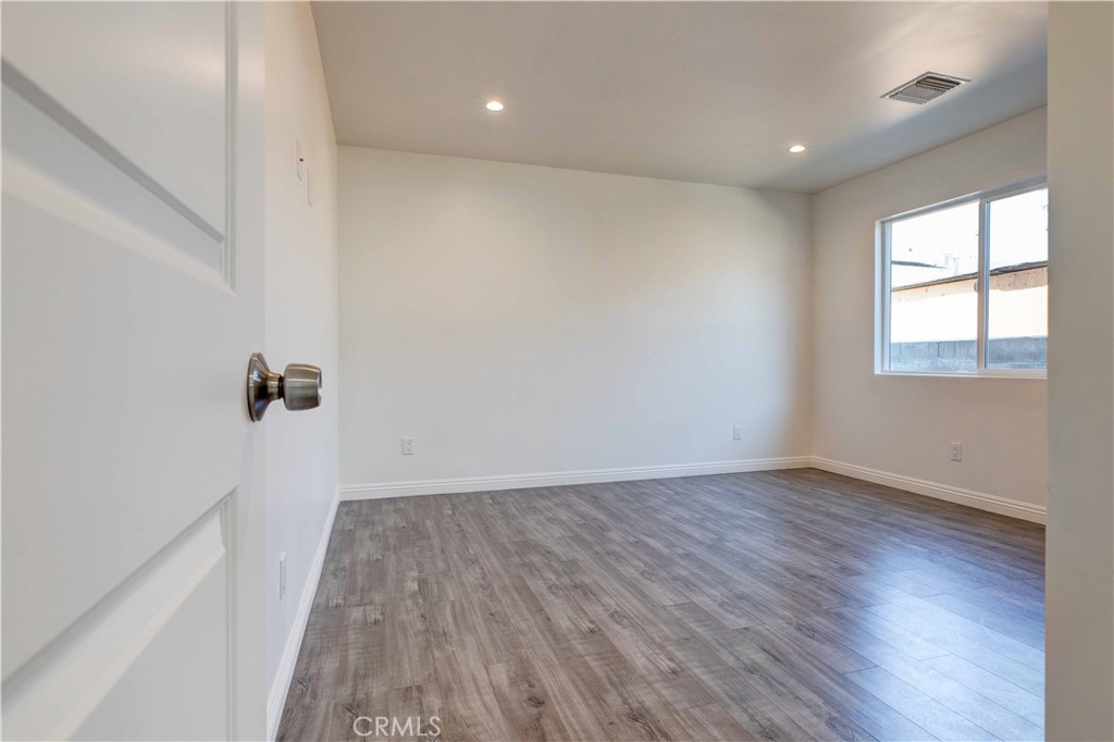 8812 Laurel Canyon Boulevard Property Photo 14