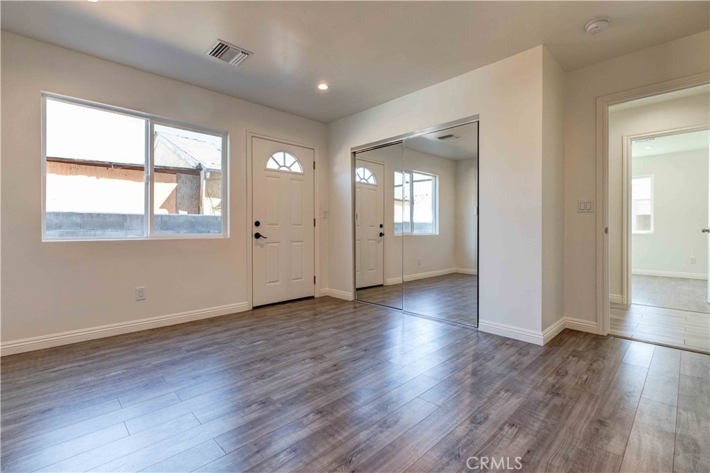 8812 Laurel Canyon Boulevard Property Photo 15