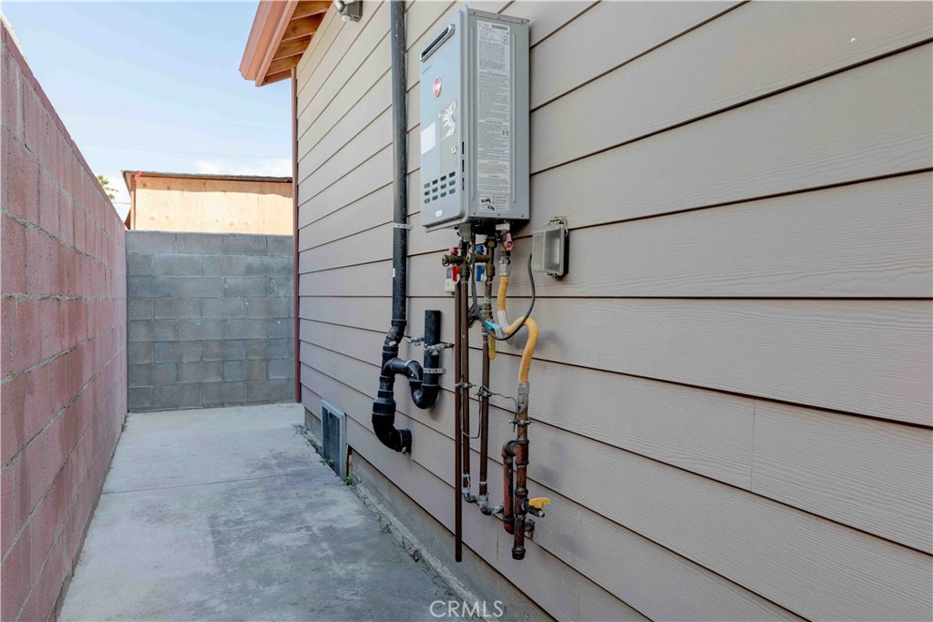 8812 Laurel Canyon Boulevard Property Photo 34