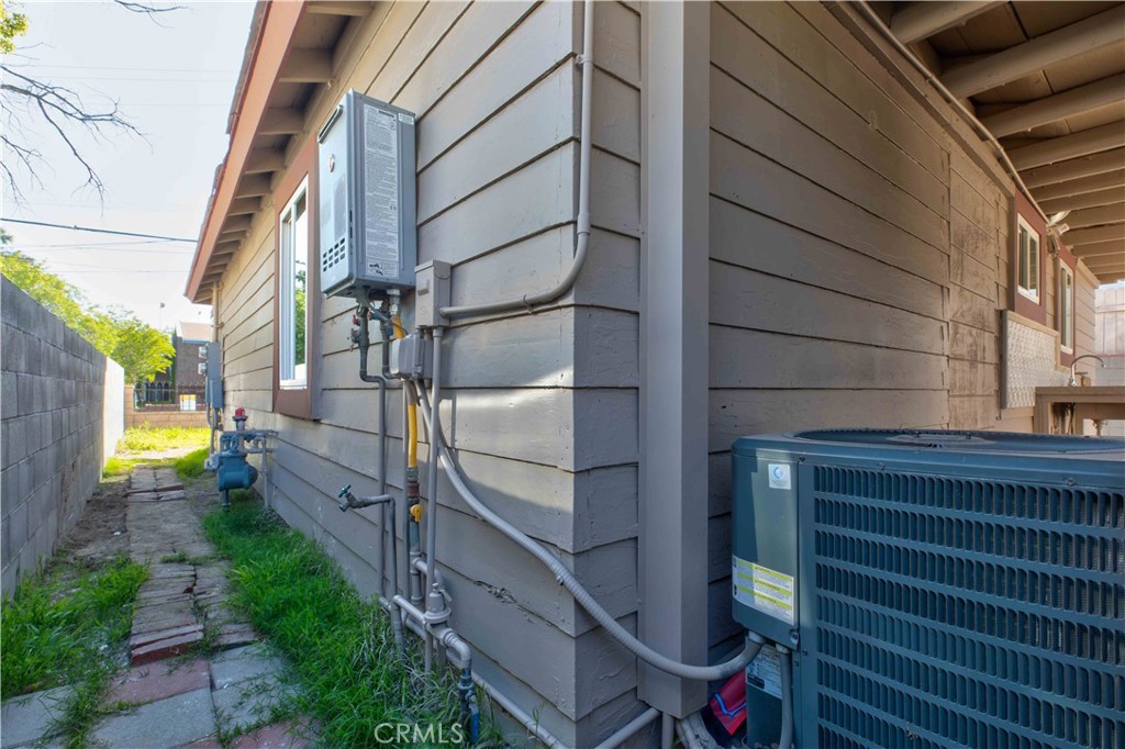 8812 Laurel Canyon Boulevard Property Photo 38