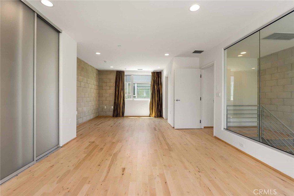 3450 Cahuenga Boulevard W 508 Property Photo 10