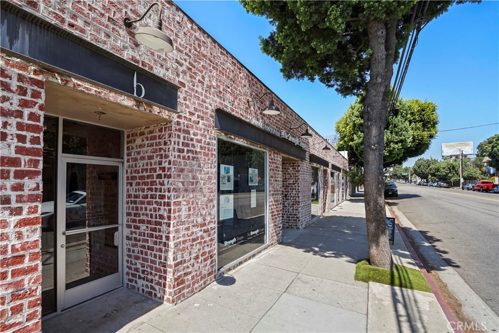 1556 W Court Street Property Photo 18