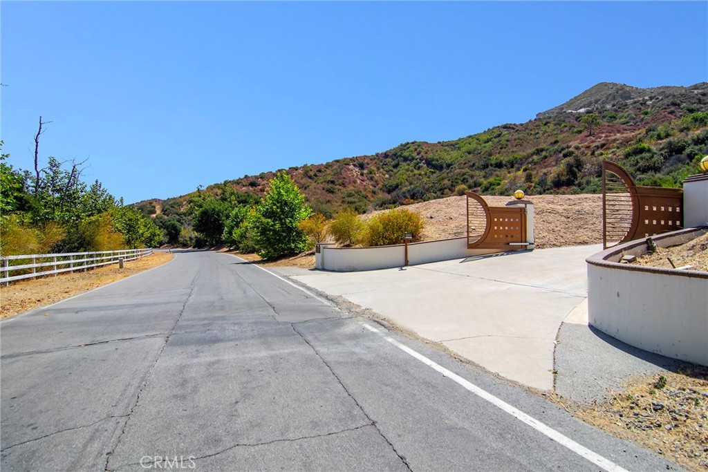31700 Lobo Canyon Road Property Photo 15