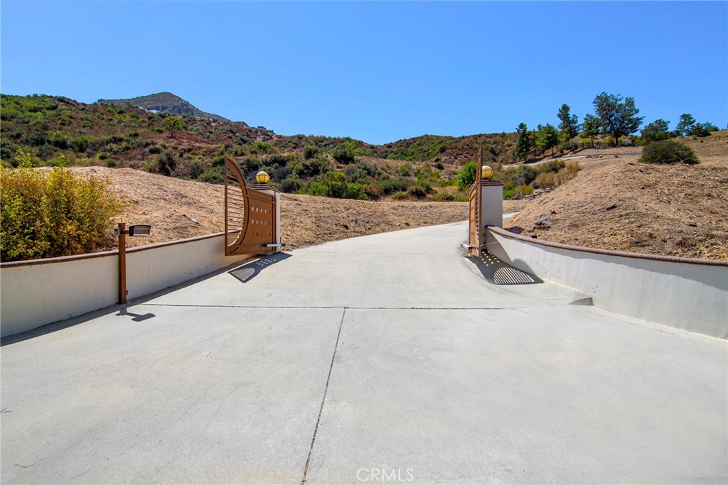 31700 Lobo Canyon Road Property Photo 16