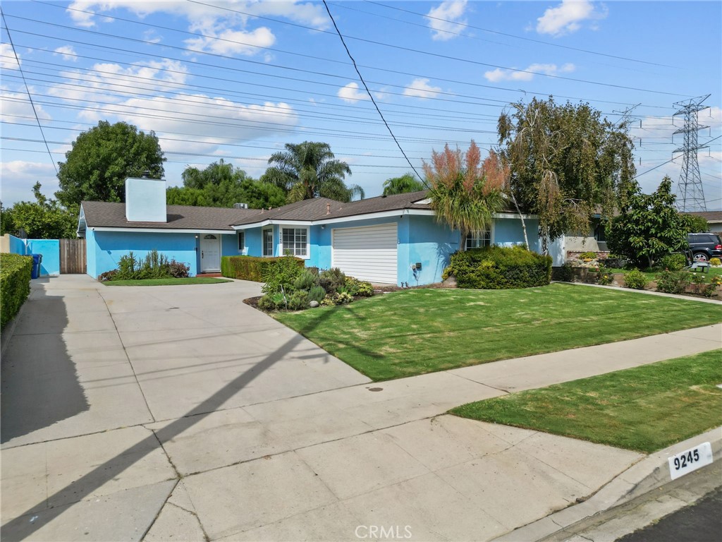 9245 Geyser Avenue Property Photo 2