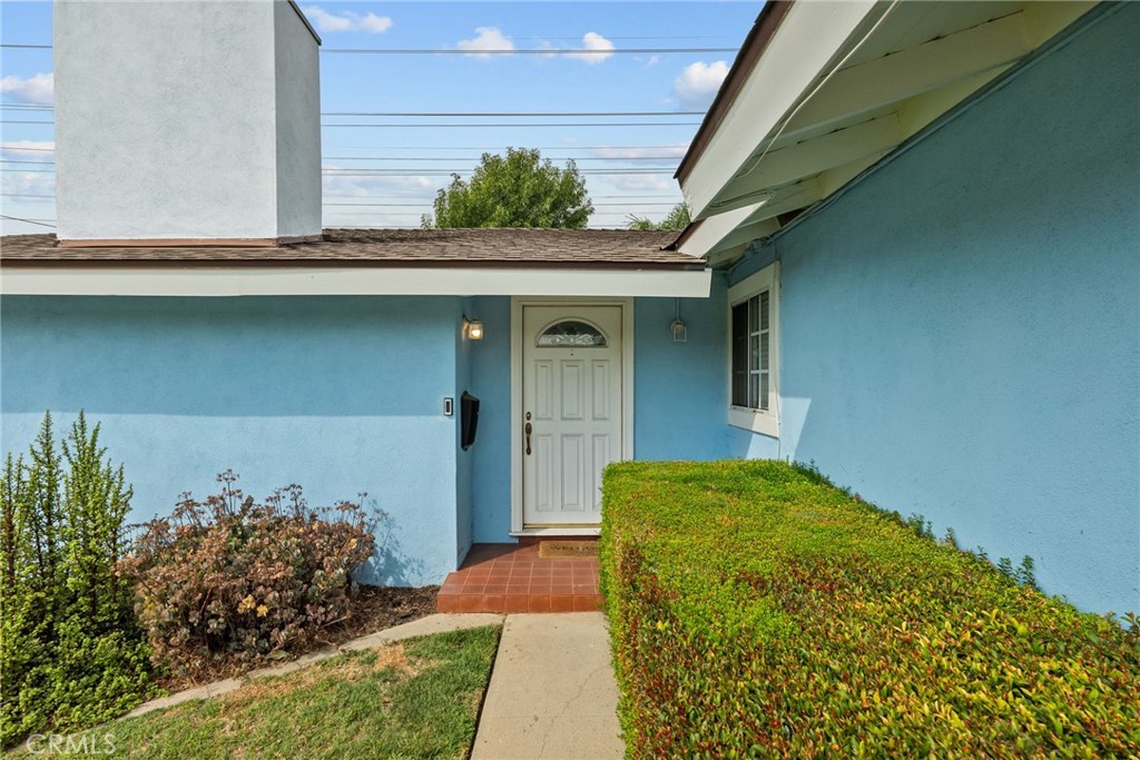 9245 Geyser Avenue Property Photo 4
