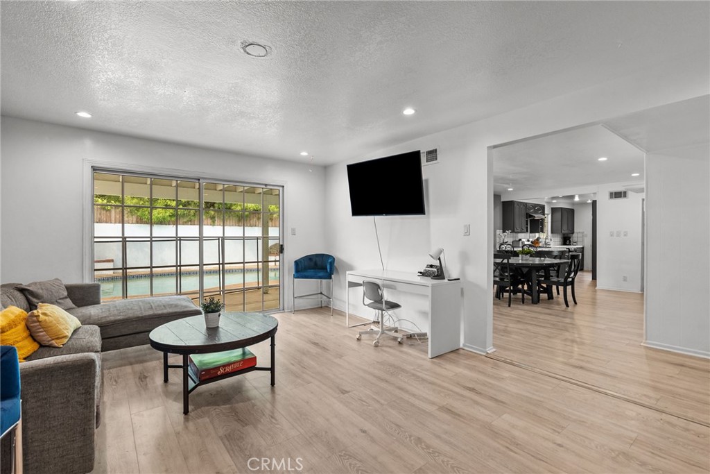 9245 Geyser Avenue Property Photo 11