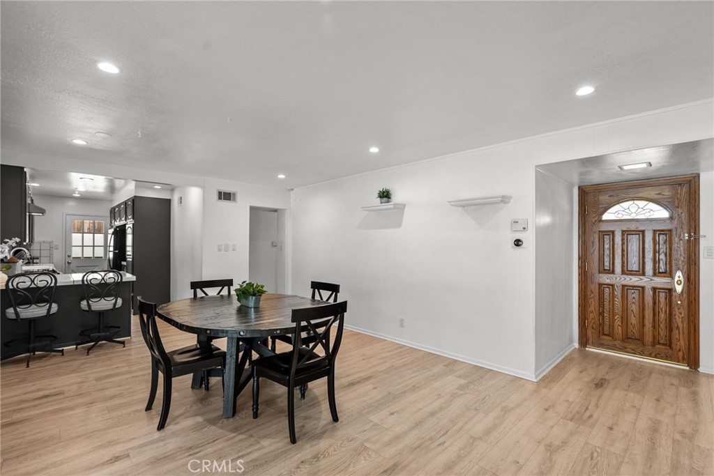 9245 Geyser Avenue Property Photo 12