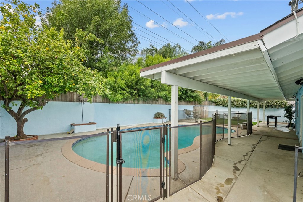 9245 Geyser Avenue Property Photo 34