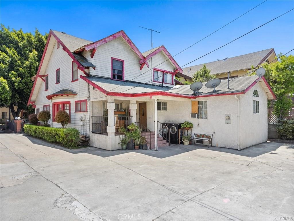 2921 Kenwood Avenue Property Photo 8