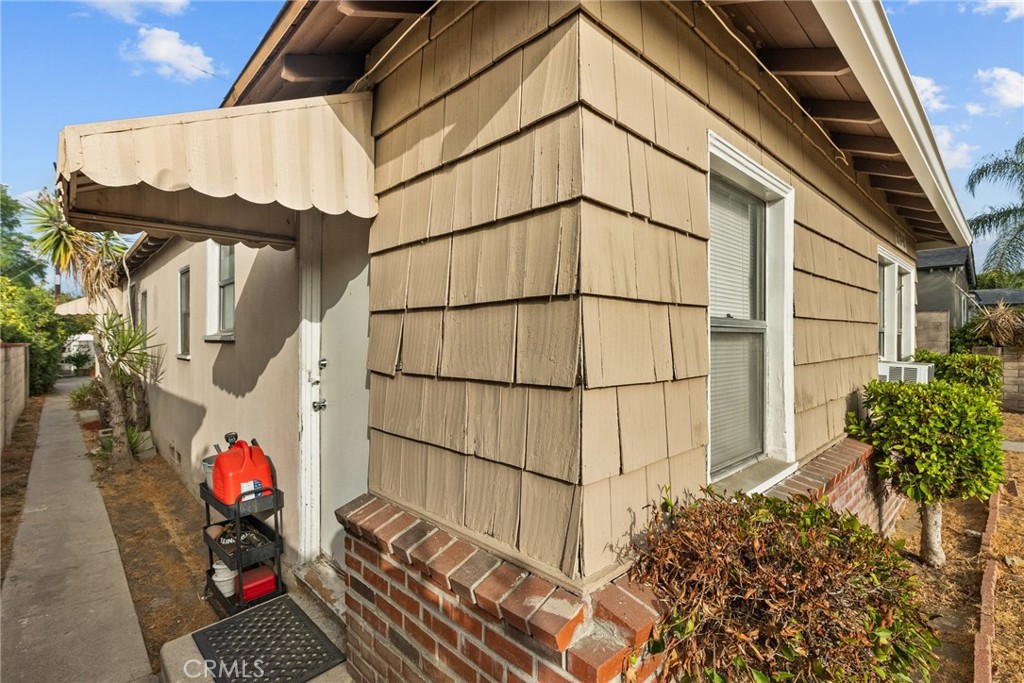 5619 Willowcrest Avenue Property Photo 18