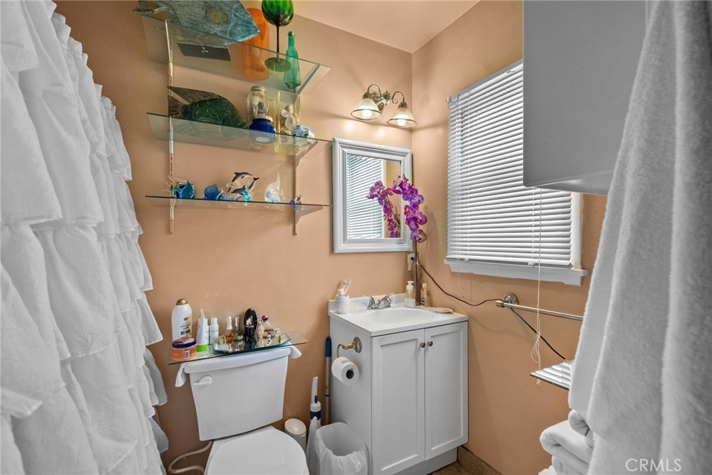 5619 Willowcrest Avenue Property Photo 33