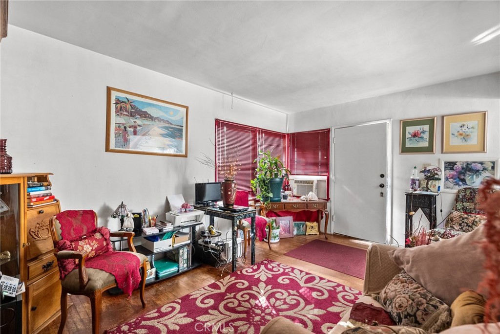 5619 Willowcrest Avenue Property Photo 36