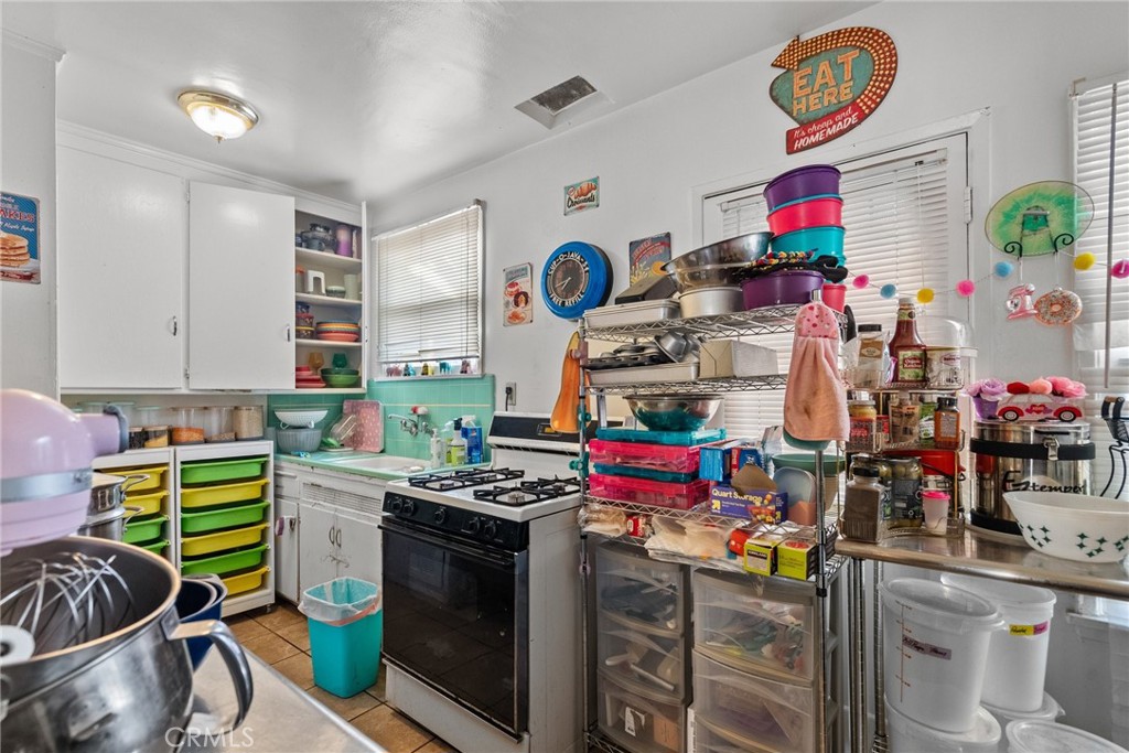 5619 Willowcrest Avenue Property Photo 41