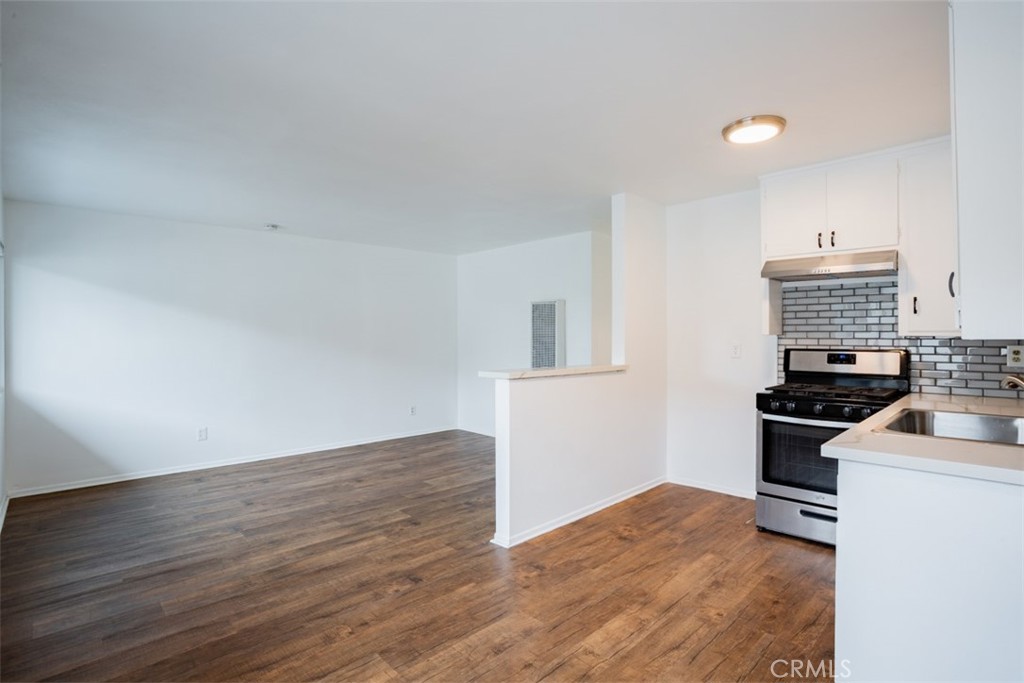 823 N Lagoon Avenue Property Photo 8