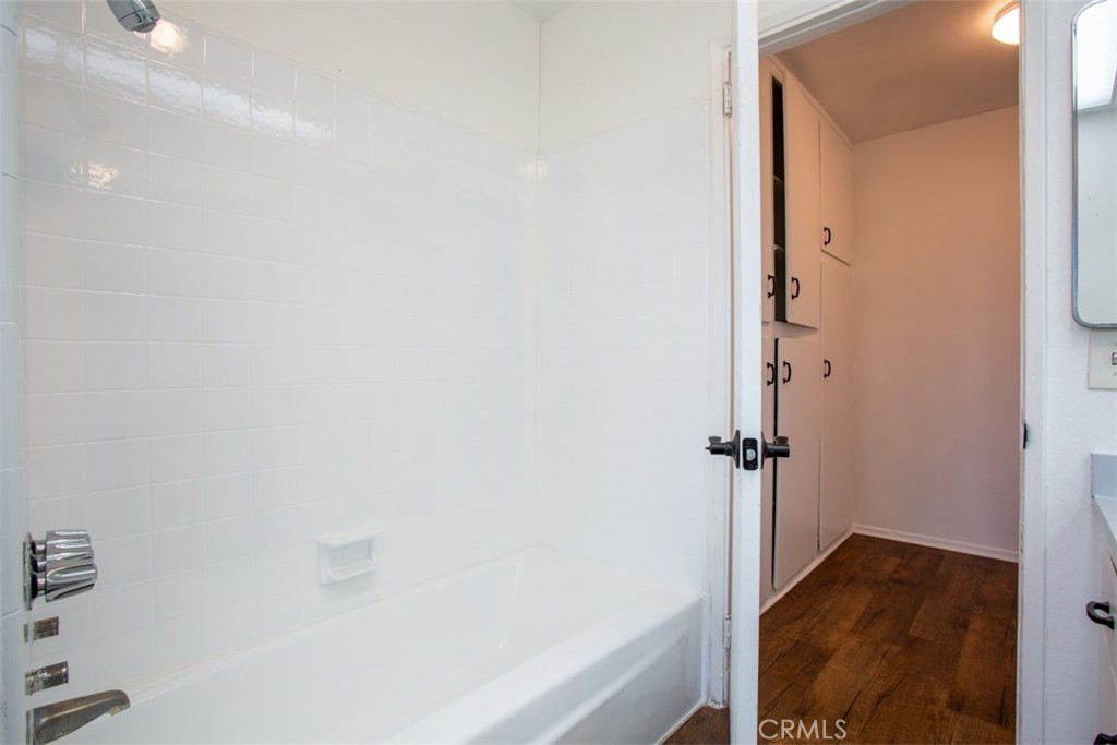 823 N Lagoon Avenue Property Photo 16