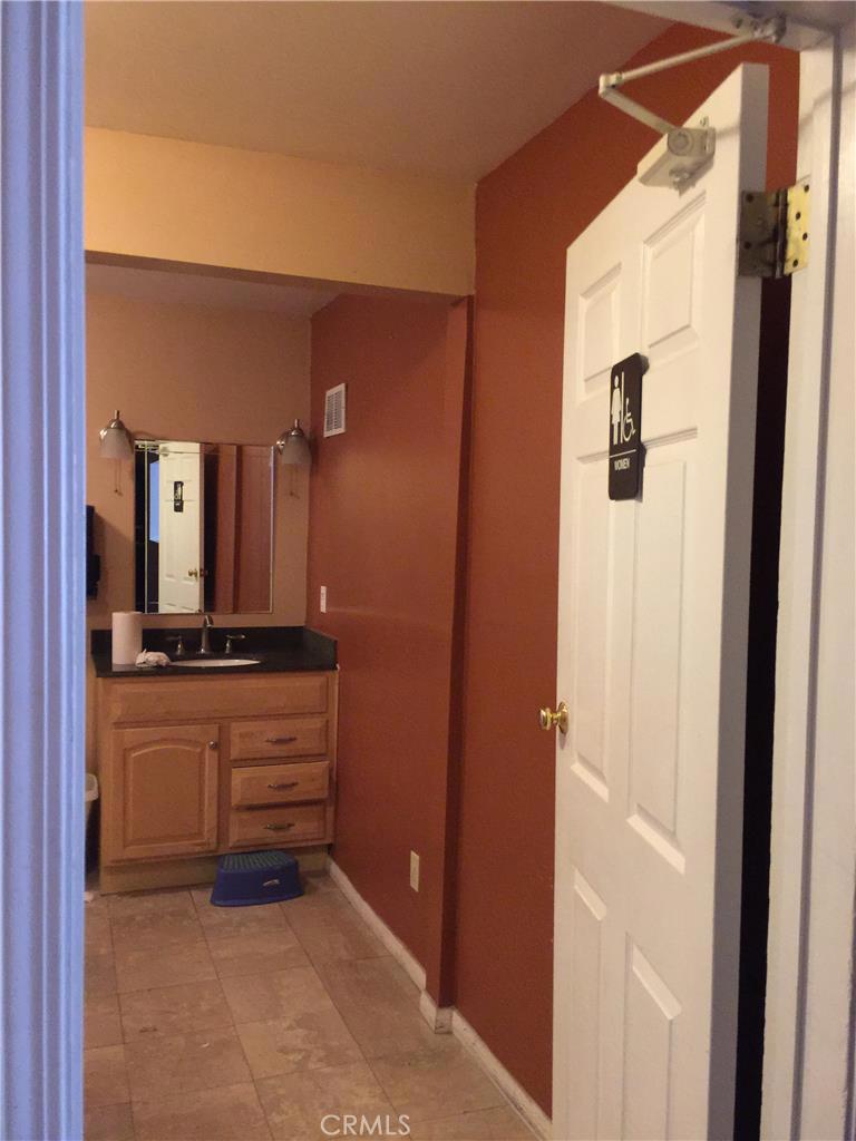 206 S Saint Louis Street Property Photo 21
