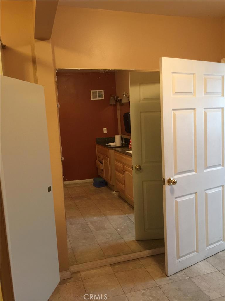 206 S Saint Louis Street Property Photo 23