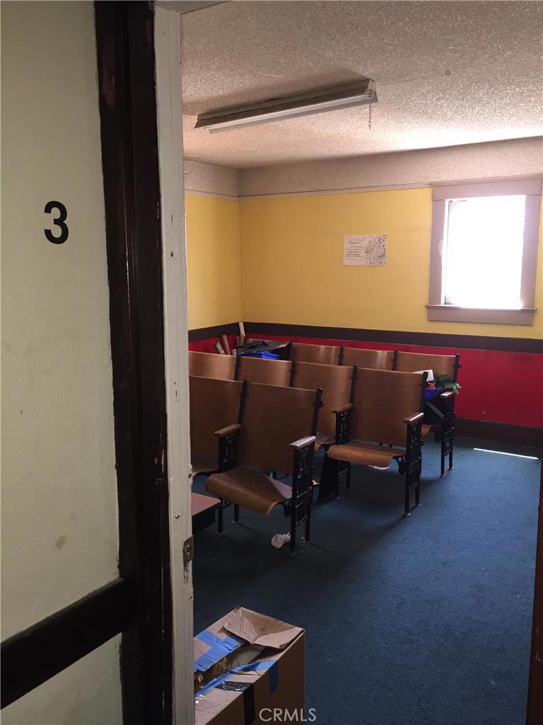 206 S Saint Louis Street Property Photo 46