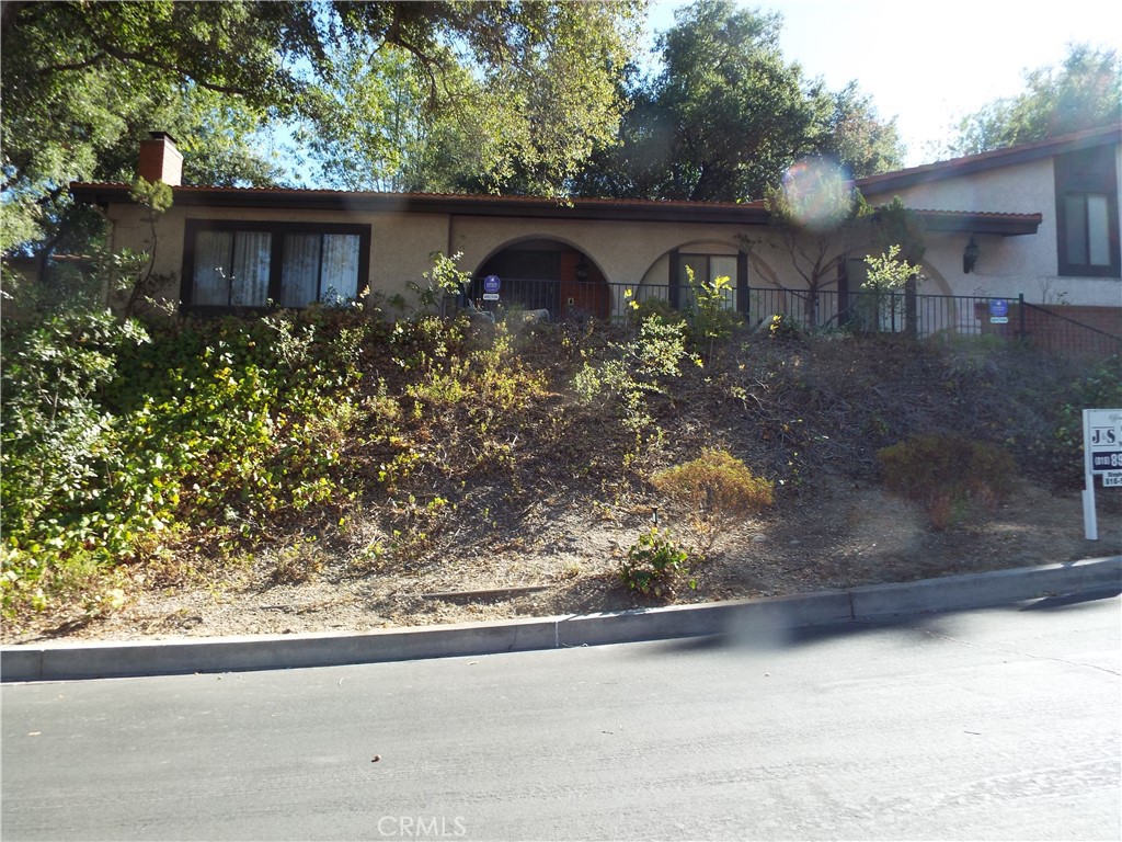 4444 Rochelle Place Property Photo 1