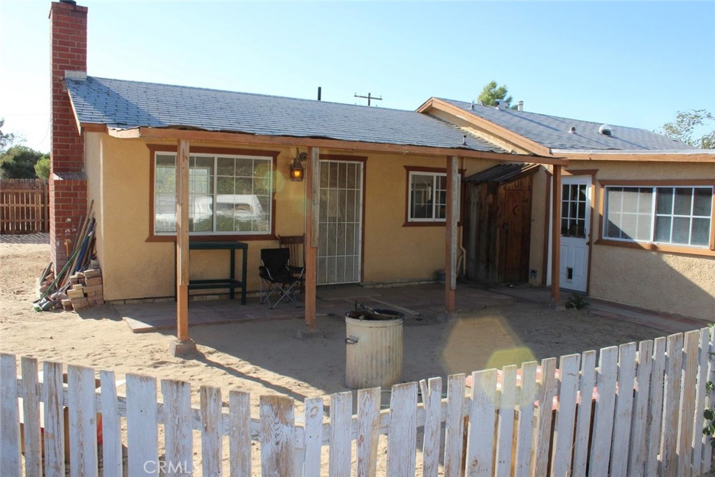 9156 W Avenue E Property Photo 1