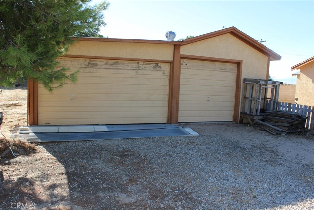 9156 W Avenue E Property Photo 2