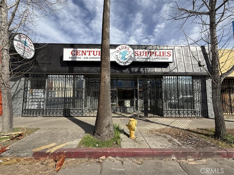 6716 Van Nuys Boulevard Property Photo