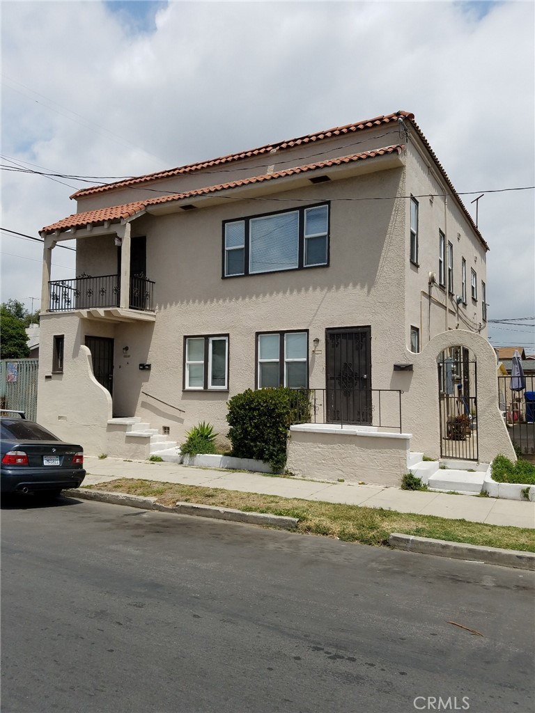 5116 S Budlong Avenue Property Photo 2