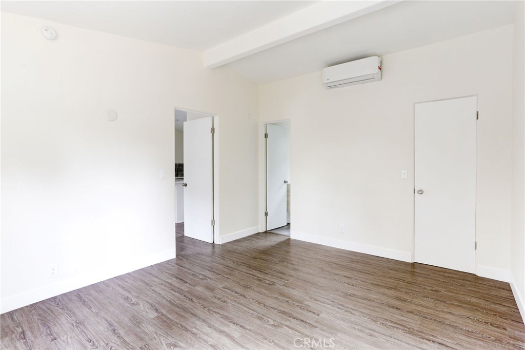 7033 Hazeltine Avenue Property Photo 21