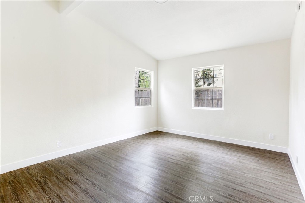 7033 Hazeltine Avenue Property Photo 22
