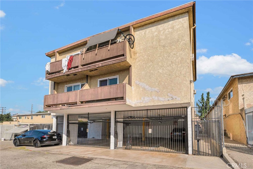 15240 Nordhoff Street Property Photo 2