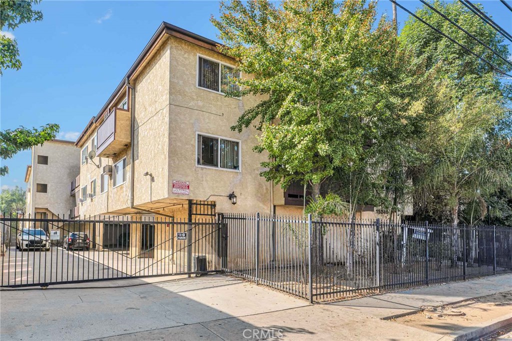 15240 Nordhoff Street Property Photo 3