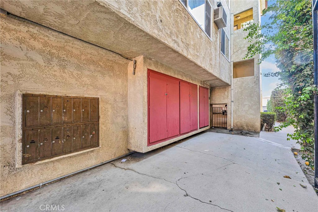 15240 Nordhoff Street Property Photo 12