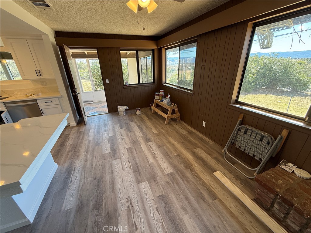 8295 E Avenue Property Photo 8