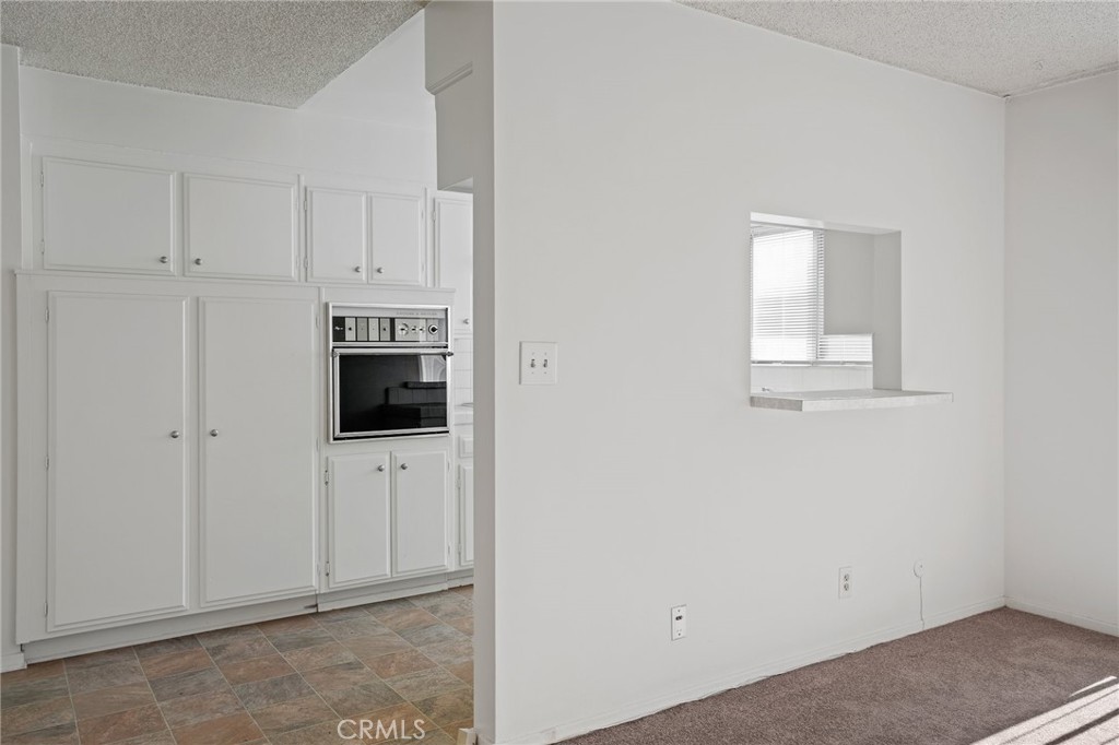 1035 N Hayworth Avenue Property Photo 10