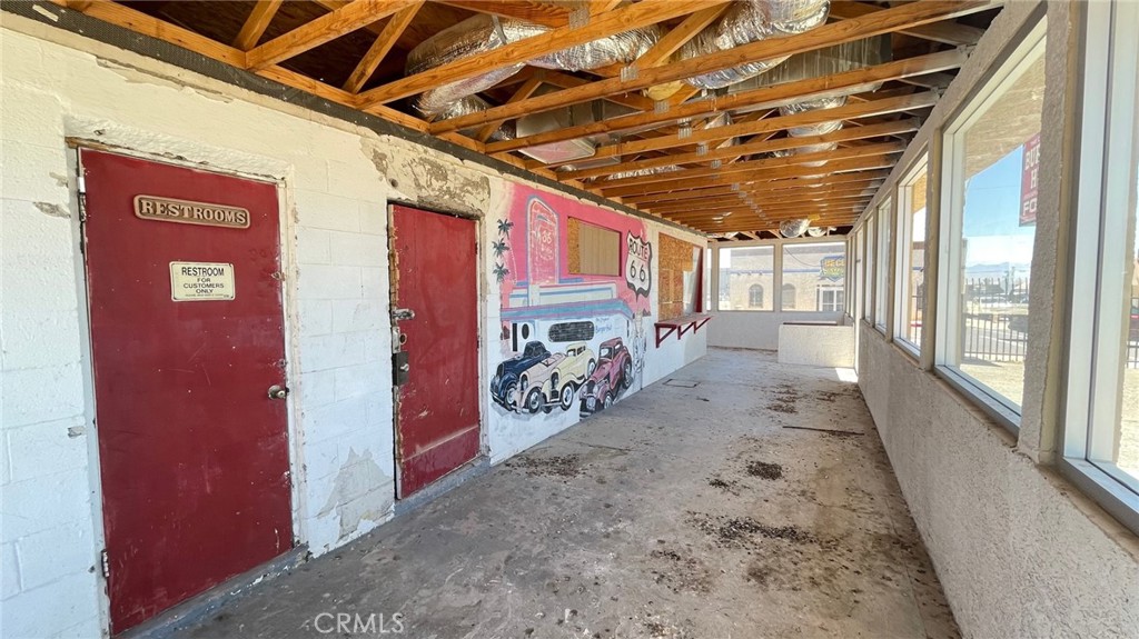 701 W Broadway Street Property Photo 13