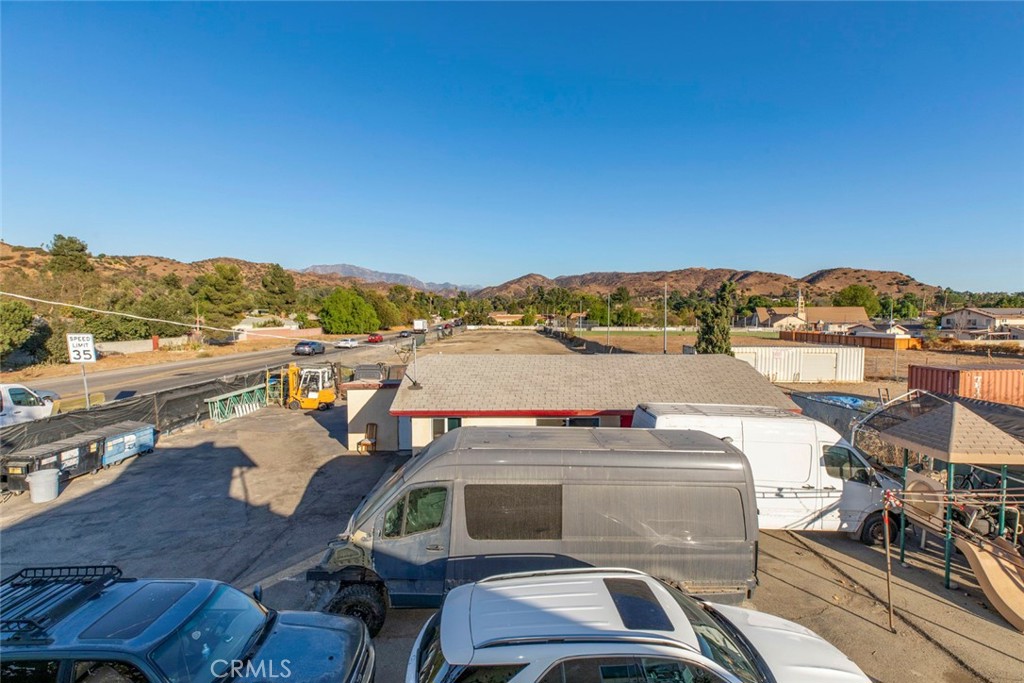 9052 Sunland Boulevard Property Photo 14
