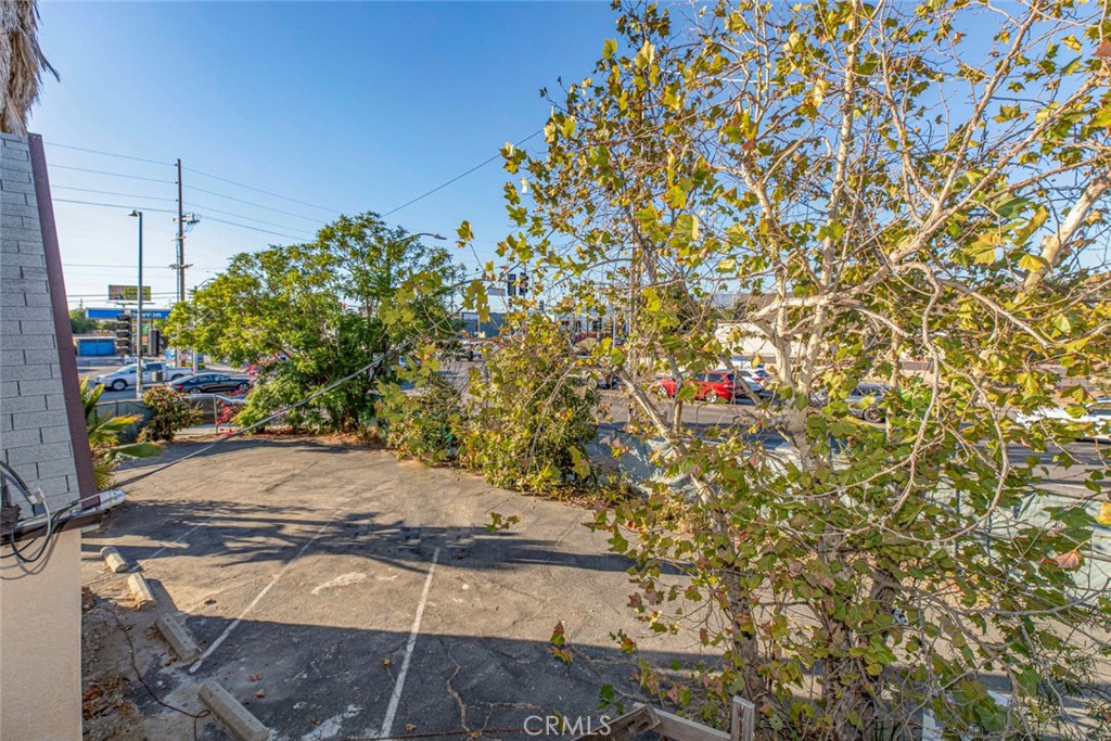 9052 Sunland Boulevard Property Photo 19