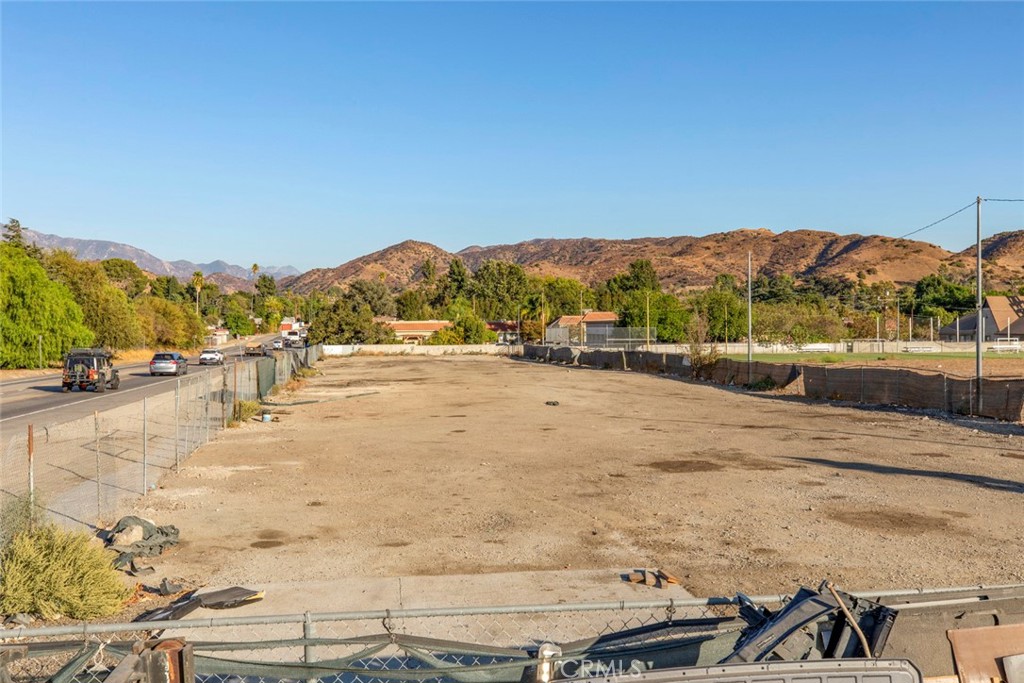 9052 Sunland Boulevard Property Photo 20