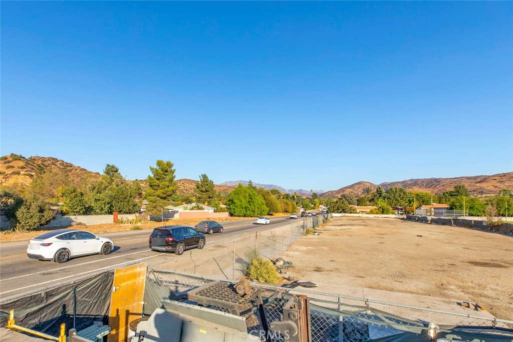 9052 Sunland Boulevard Property Photo 22