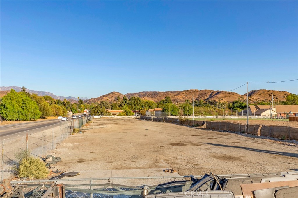 9052 Sunland Boulevard Property Photo 25