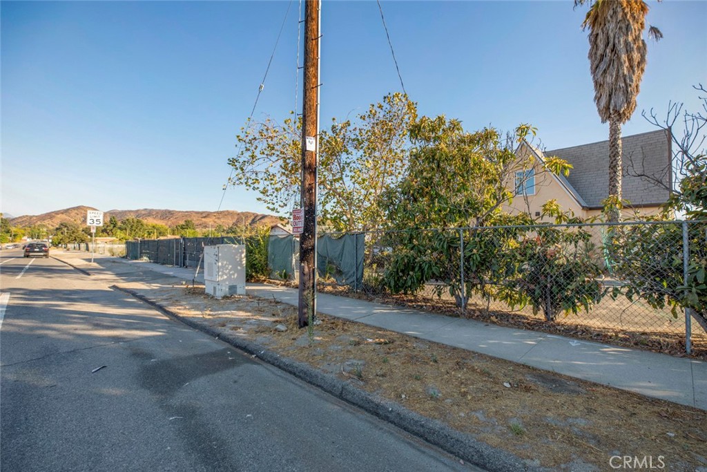 9052 Sunland Boulevard Property Photo 32