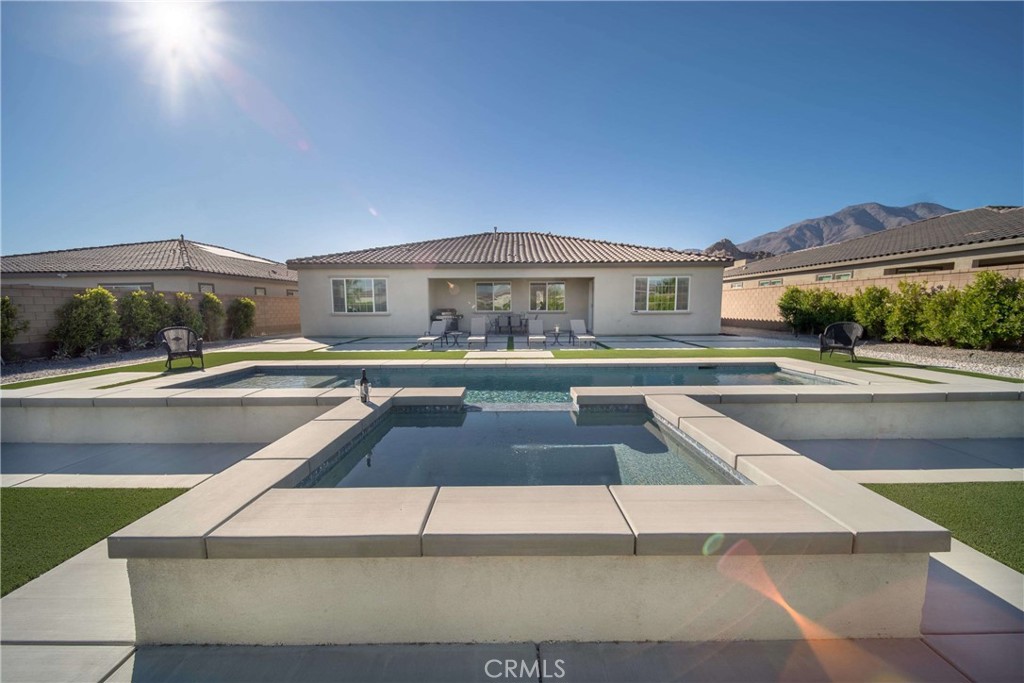 58085 Coral View Way Property Photo 3