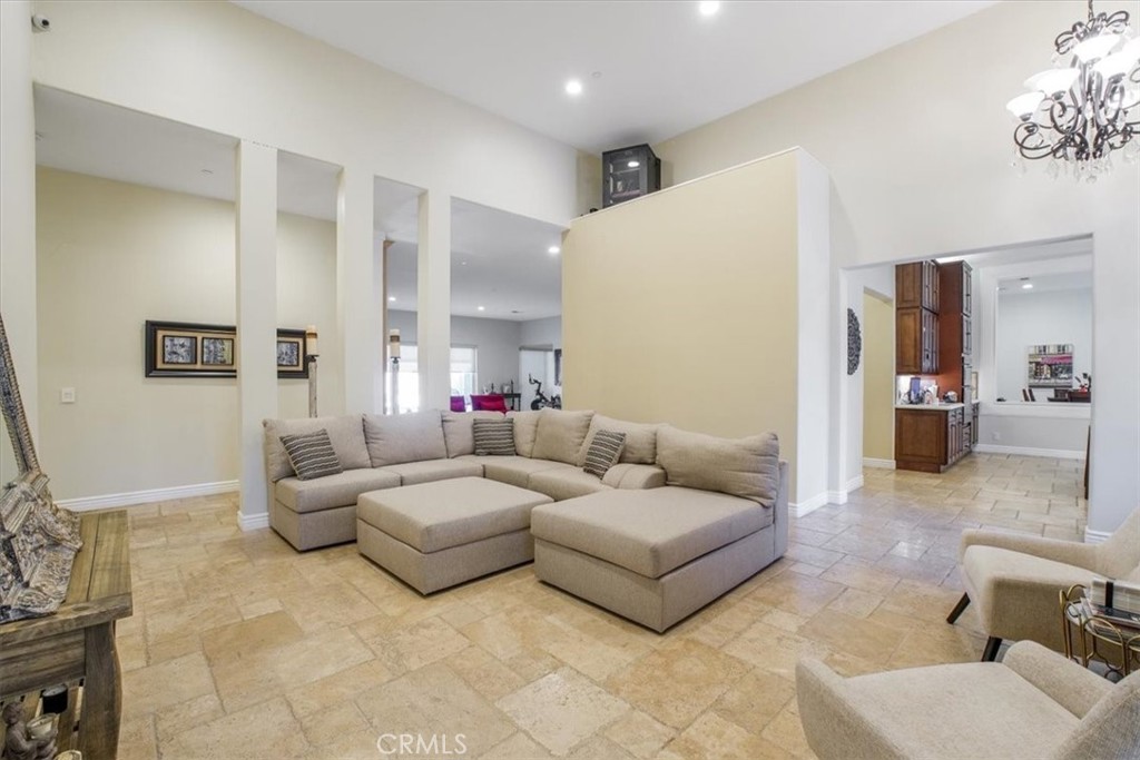 17401 Raymer Street Property Photo 5