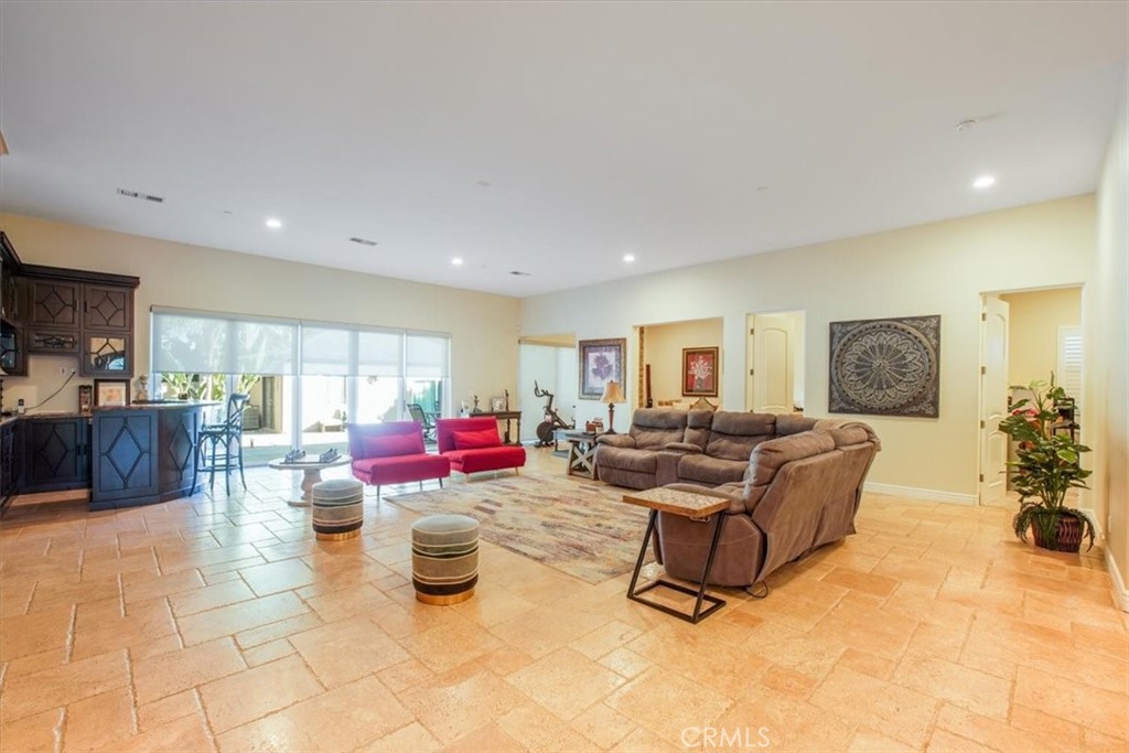 17401 Raymer Street Property Photo 7