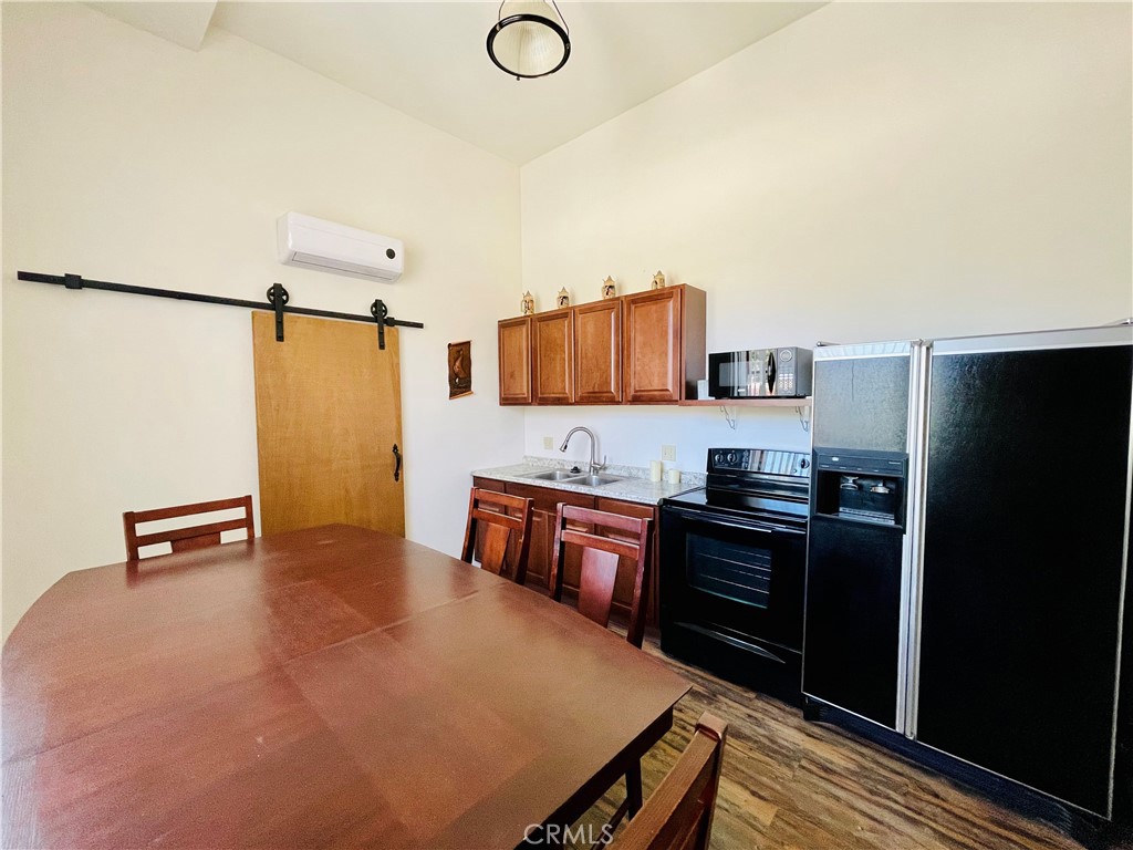 2803 Johnson Road Property Photo 9