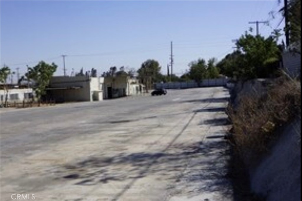 9750 Telfair Avenue Property Photo 3