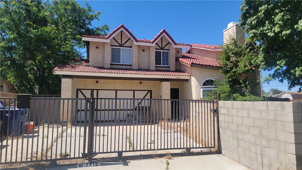 1502 E Avenue J2 Property Photo 1